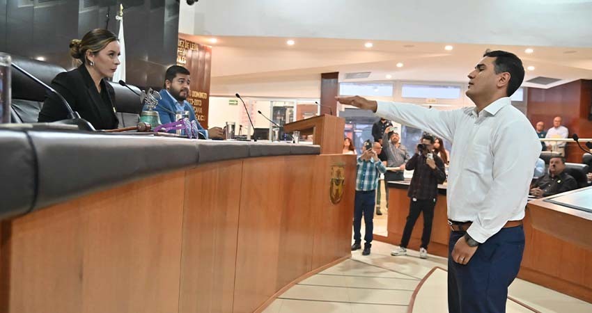 Michael Hernández, nuevo contralor del Congreso del Estado