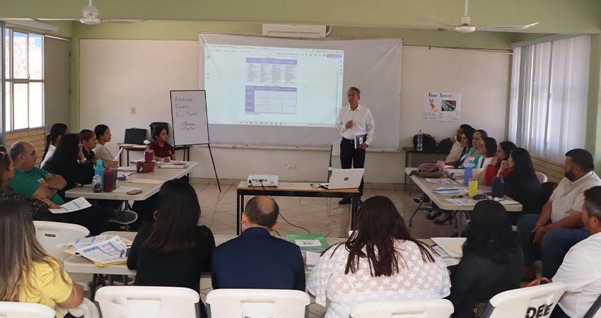 Ofrece SEP apoyo académico a docentes que atienden USAER en la zona rural de La Paz