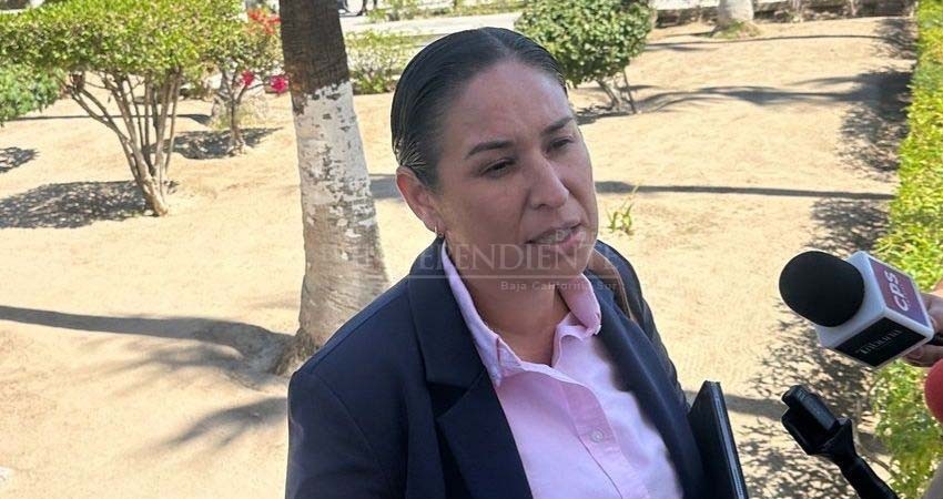 Legisladores desechan solicitud de desafuero contra Alondra De la Torre y Ariel Castro