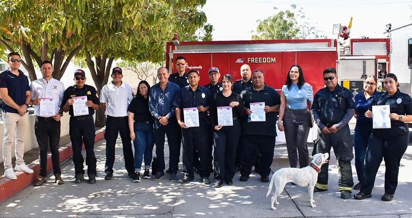 Reconocen compromiso del Cuerpo de Bomberos con nombramientos
