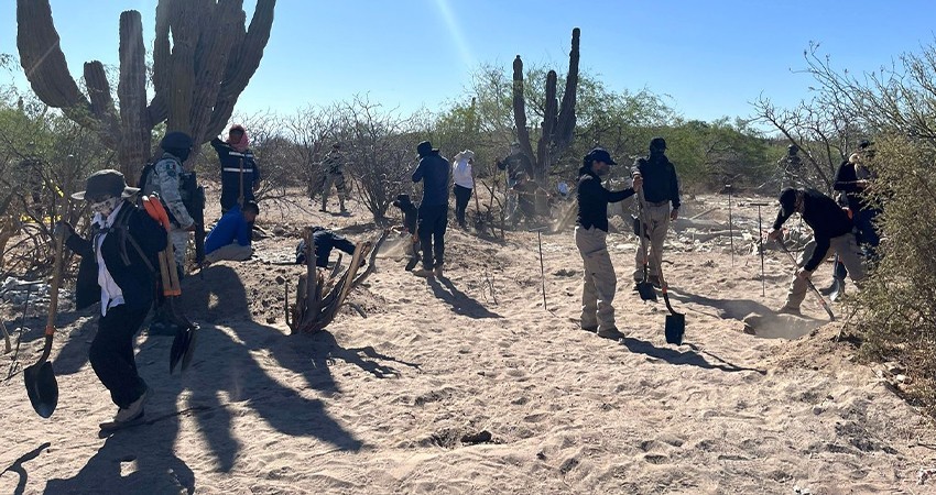 Se mantienen trabajos de búsqueda en tramo carretero La Paz - San Juan de la Costa