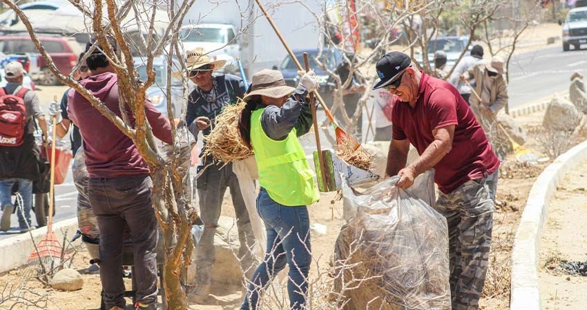 Servicios Públicos realiza trabajos de mantenimiento en El Pescadero