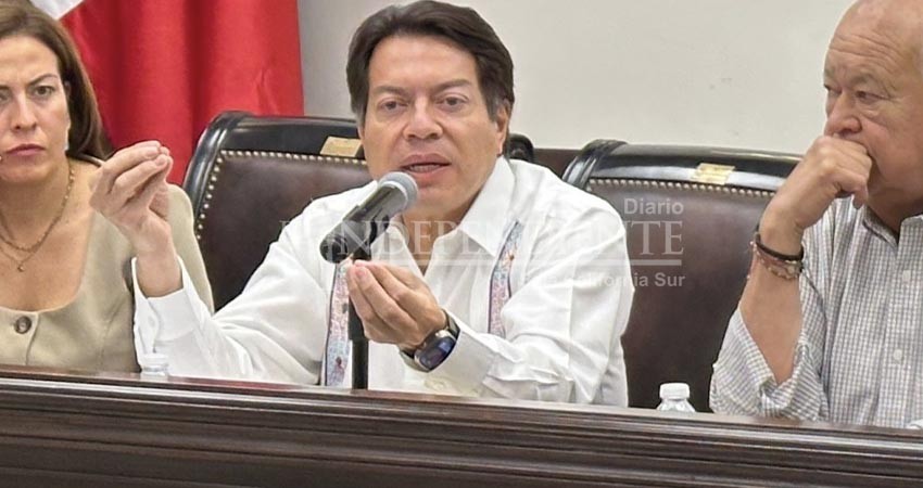 Confirma Mario Delgado nuevas plazas para maestros y administrativos de BCS