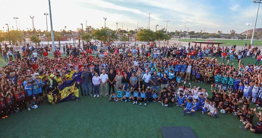 Inaugura Milena Quiroga Primer Torneo Municipal de Fútbol por La Paz