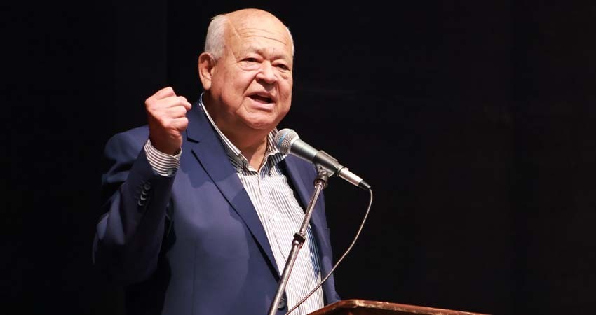 Gobernador Víctor Castro Cosío reconoce labor docente en el Día del Maestro