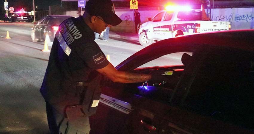 Durante operativo de alcoholimetría en La Paz detienen a 12 personas por conducir en estado de ebriedad
