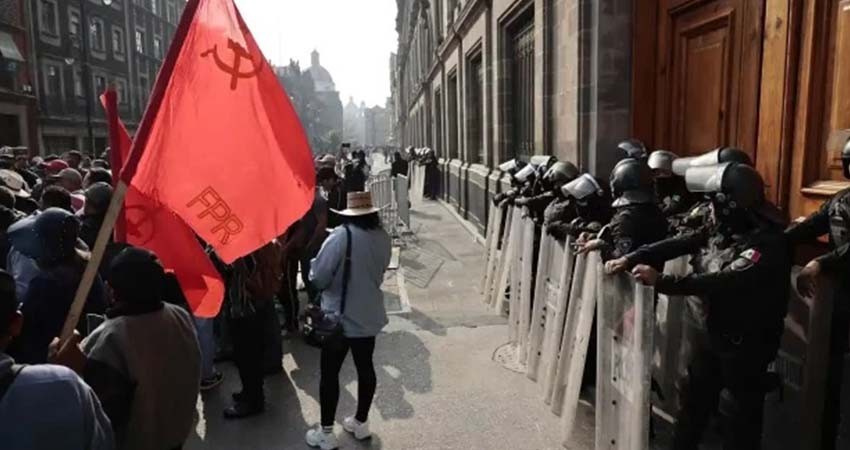 Conflicto entre Sheinbaum y maestros escala con amenaza de 'boicot' a elección judicial