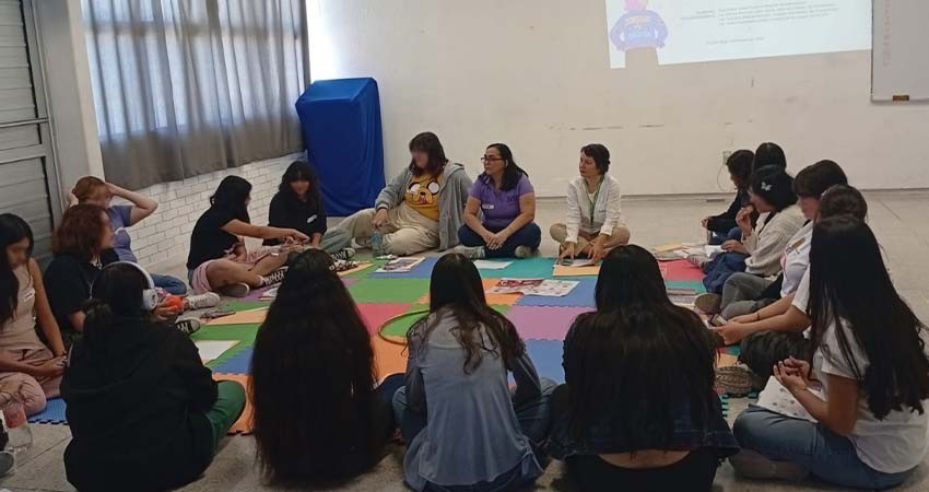 Imparte IMM La Paz, taller sobre prevención de embarazo en adolescentes