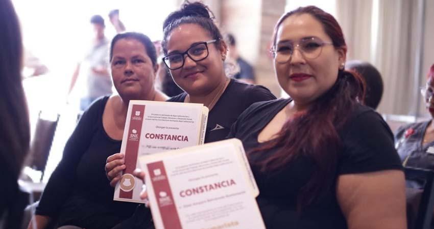 Egresa la segunda generación de camaristas certificadas en La Paz