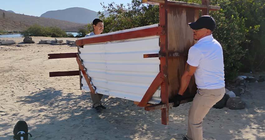 Zofemat La Paz retira baño clandestino de playa Pichilingue