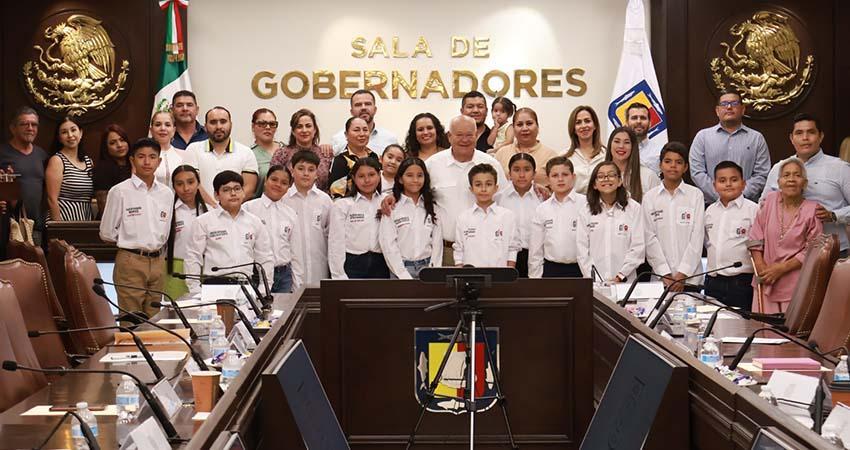 Presenta Víctor Castro a Gobernador Infantil 2025 y su gabinete