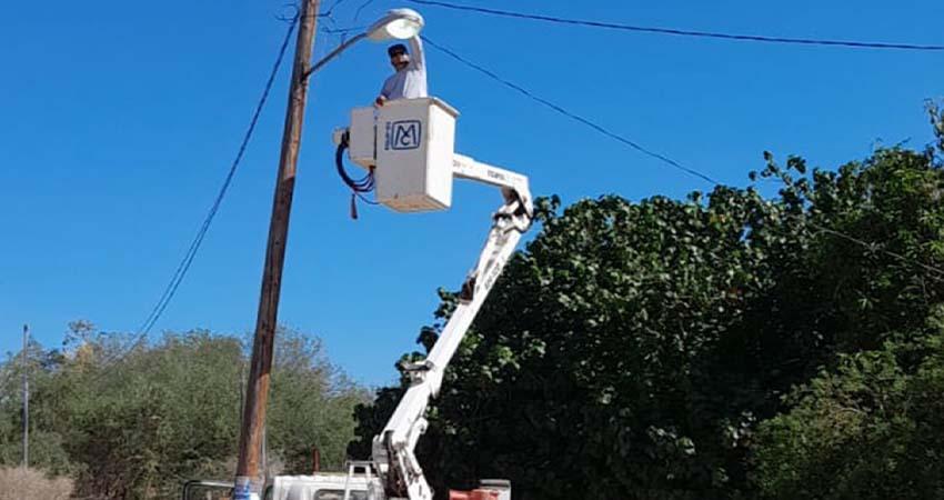 Ayuntamiento de La Paz rehabilita más de 190 luminarias
