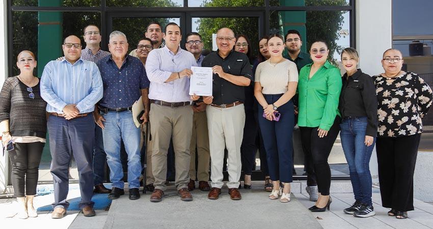 Firma CECyTE comodato de albergue en Comondú para uso educativo