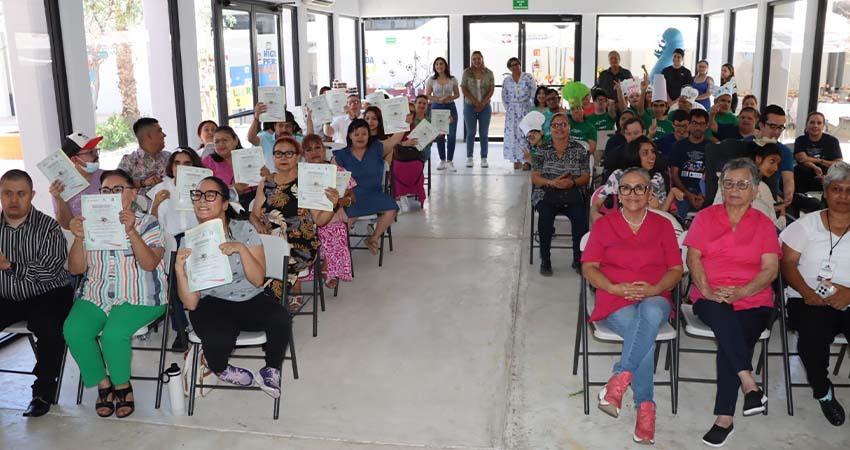 ICATEBCS y SEDIF llevan capacitación e inclusión a personas con discapacidad