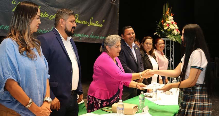 Concluyen 158 estudiantes sus estudios de nivel medio superior en BCS