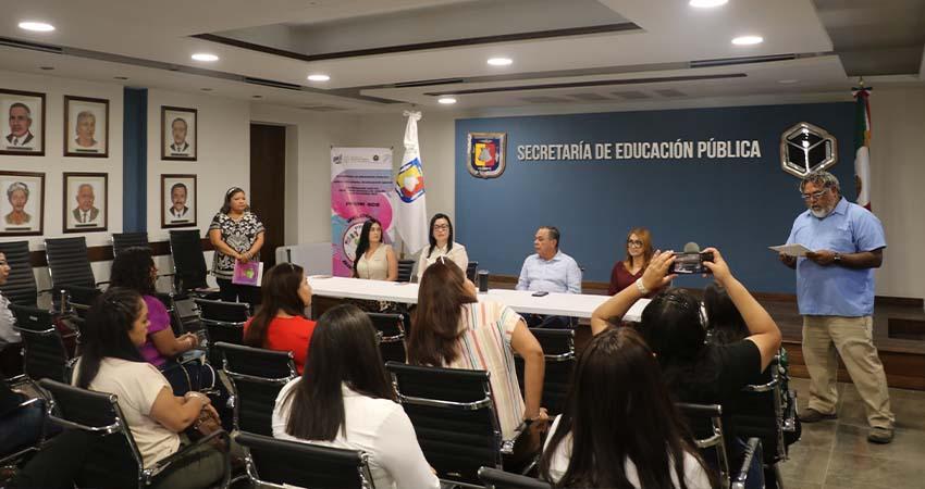 Reciben 60 docentes y asesores de BCS, certificación internacional de inglés