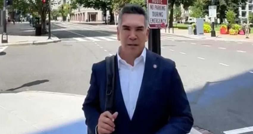 'Alito' migra hacia EU al iniciar proceso para retirarle el fuero