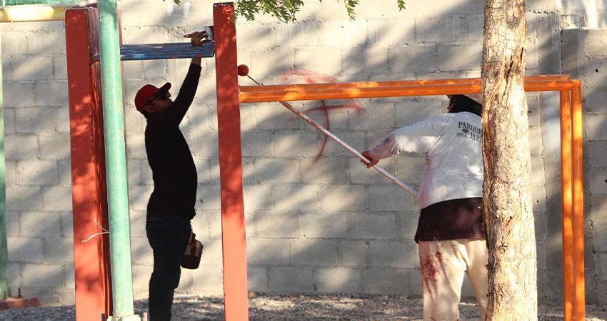 Dan mantenimiento a más de una docena de espacios públicos en La Paz y sus delegaciones