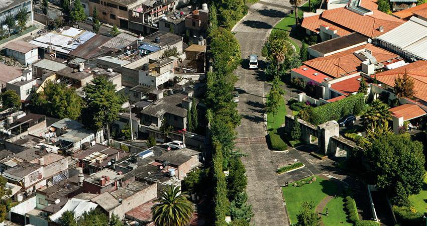 El 1 % más rico de México gana al mes 442 veces más que el 10 % más pobre