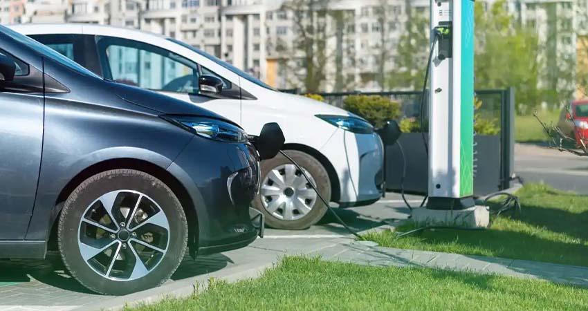 Gobierno impulsa aranceles de hasta 50% a vehículos chinos