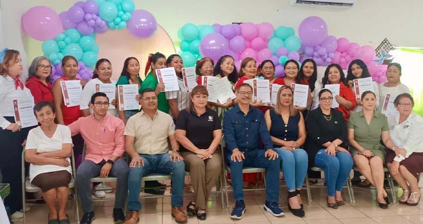 Vecinas de Colina de la Cruz concluyen curso de capacitación para el autoempleo