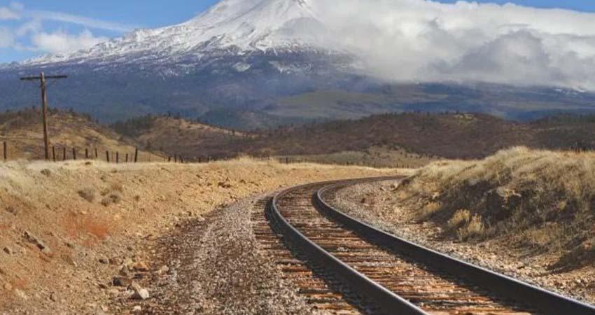Firma de Slim y la española FCC ganan contrato para construir un tren de pasajeros