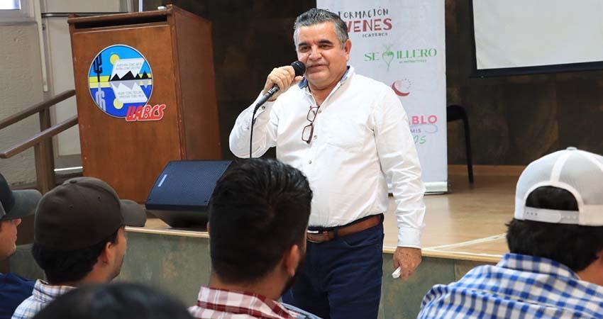 UABCS e ICATEBCS impulsan el desarrollo estudiantil con la conferencia “Impulsa tu futuro”