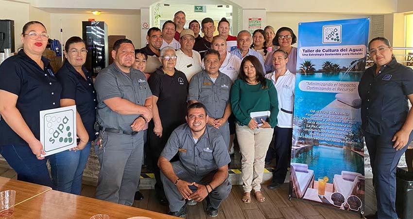 Imparte Cultura del Agua de OOMSAPAS taller sobre uso óptimo del agua en industria hotelera