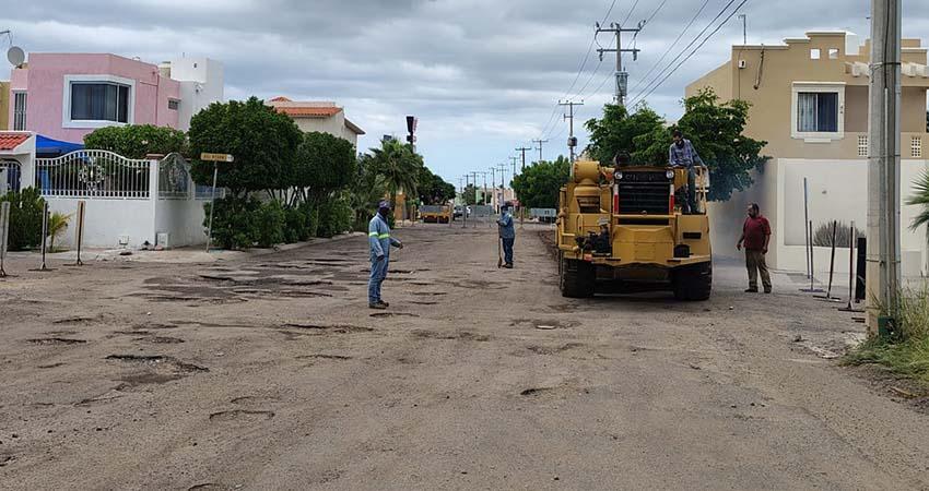 Inicia Gobierno del Estado la reconstrucción de calles en la colonia Camino Real en La Paz