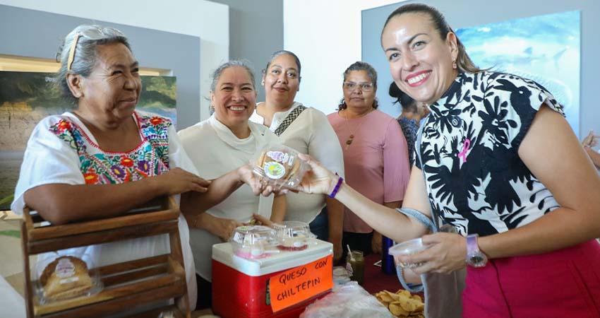 Reconoce Milena Quiroga a mujeres artesanas de Baja California Sur