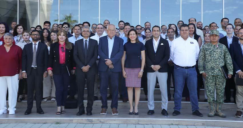 Participa Milena Quiroga en la 1ra Cumbre Internacional de Especialistas en Comercio Exterior y Aduanas 2025