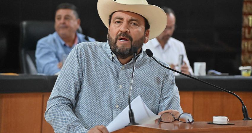 Presentan iniciativa para reformar el Código Civil de BCS para establecer igualdad de hombres y mujeres en reconocimiento de hijos fuera del matrimonio