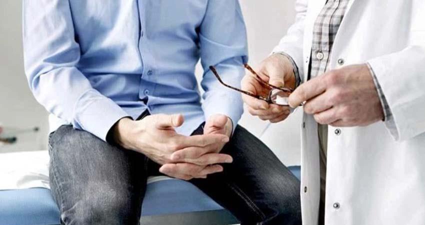 Hombres mexicanos evitan chequeos médicos por miedo o vergüenza, alertan especialistas