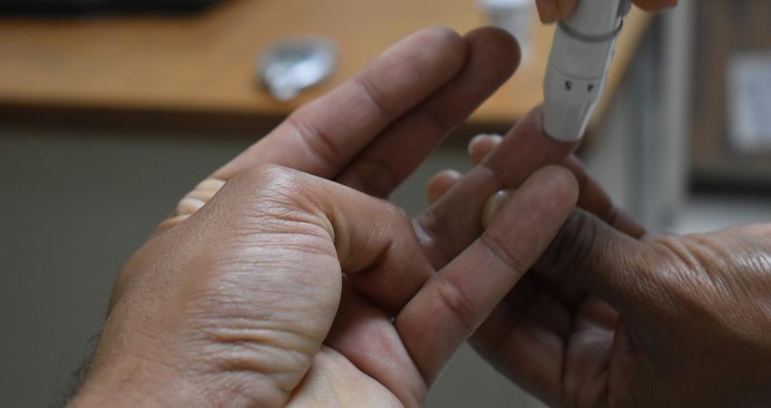 Llaman a la población a prevenir la enfermedad de diabetes