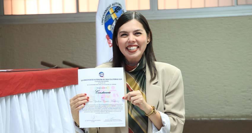 Reconocen en la UABCS a Enlaces de Género por su labor en la construcción de entornos universitarios más justos y seguros