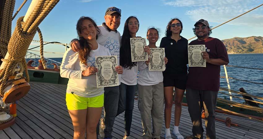 Alumnos y profesores de la UABCS participan en la Expedición One Ocean a bordo del velero noruego Statsraad Lehmkuhl