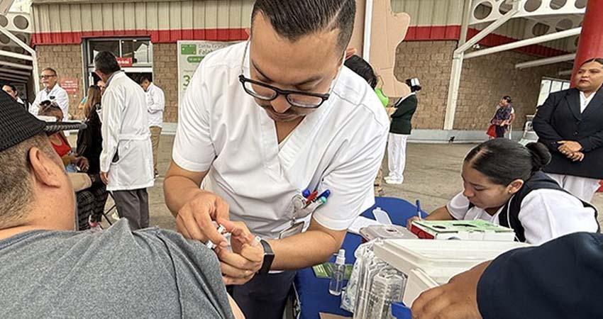 Secretaria de Salud establece macrocentros de inmunización universal en BCS