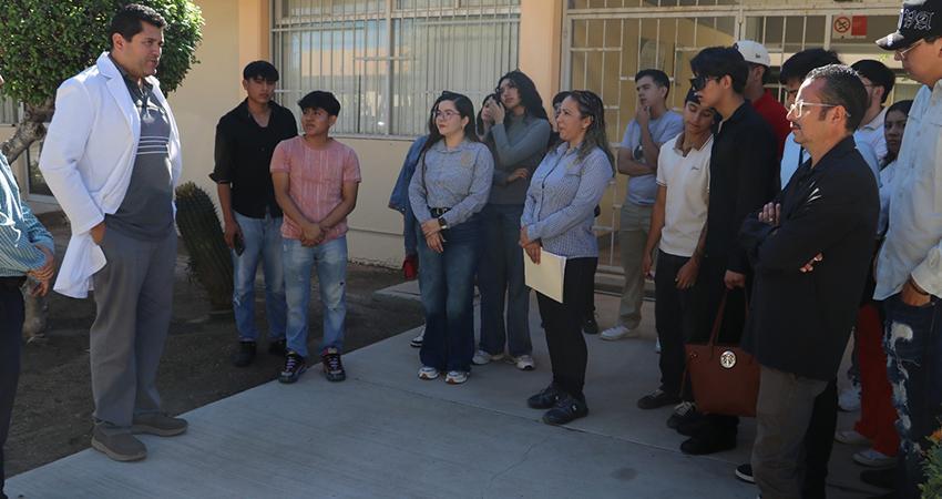 UABCS recibe visita académica de estudiantes de la Universidad Autónoma Indígena de México