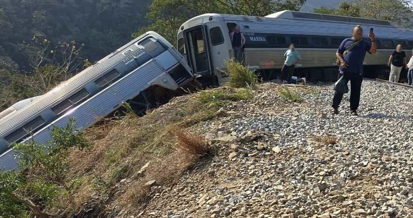 FGR investiga descarrilamiento de Tren Interoceánico; ya 13 muertos