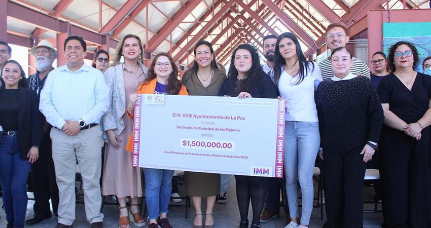 Promueve IMM desarrollo académico, laboral y social de mujeres paceñas