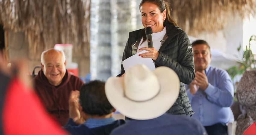 Anuncia Milena Quiroga programa de reparación de caminos rurales en Los Dolores