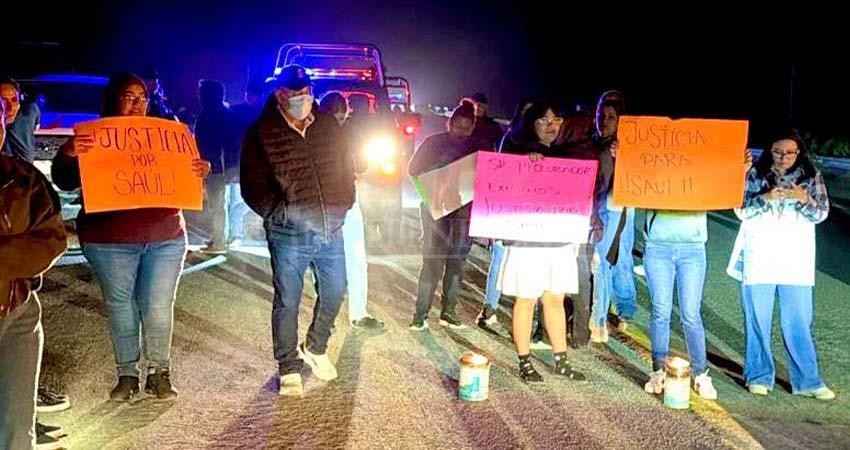 Familiares y amigos de Saúl Castro vuelven a bloquear la Transpeninsular