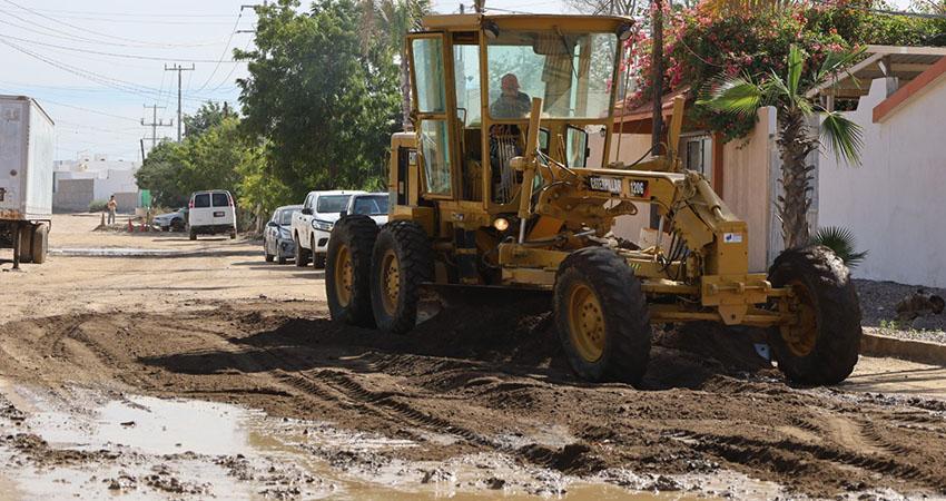 Atiende Ayuntamiento de La Paz vialidades afectadas en Chametla