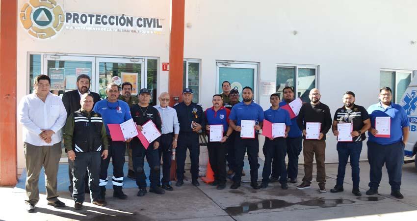Entregan certificaciones a operadores de vehículos de emergencia en La Paz
