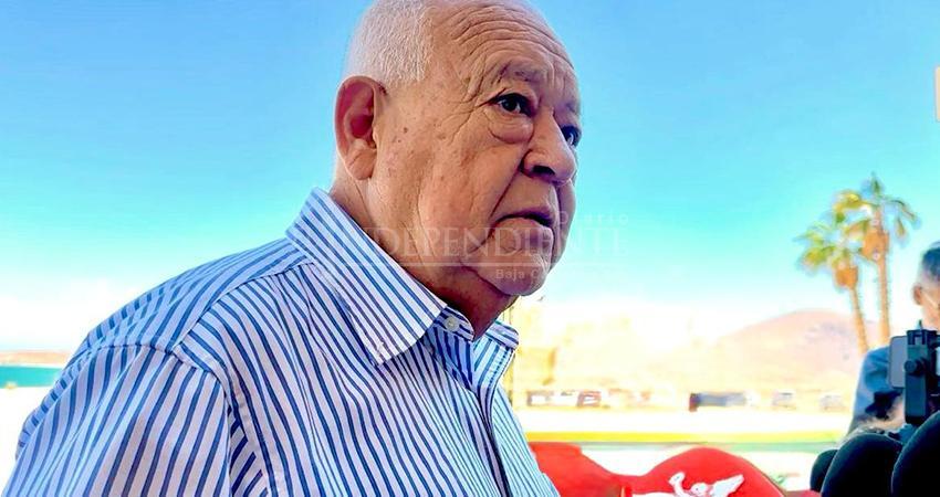 Por desgaste de Víctor Castro, Morena podría perder BCS en 2027