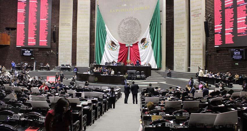 Reforma Electoral va a debate; no hay esperanza de convencer a PT y PVEM: Monreal