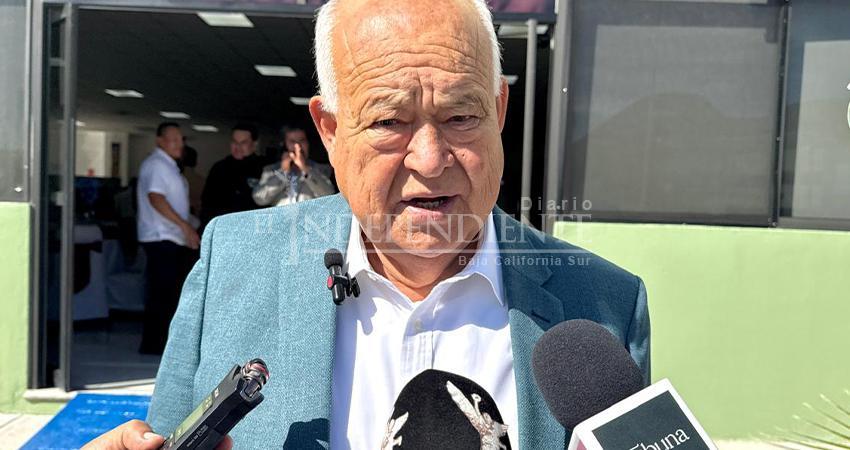 “Sí la gente quiere regresar a los gobiernos panistas, es su decisión”: Castro Cosío