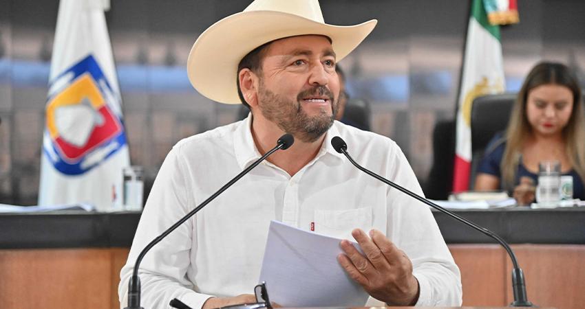 Plantea el diputado Venustiano Pérez elección directa de regidores en BCS