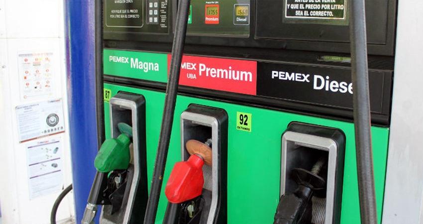 El Gobierno de México y empresarios acuerdan un tope de 28 pesos por litro para el diésel