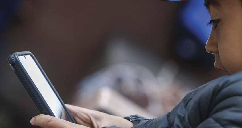 Desde el Congreso BCS buscan regular el uso de celulares en escuelas de BCS